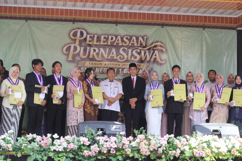Mengukir Prestasi, Merayakan Kreativitas: Kemeriahan Pelepasan Purna Siswa dan Gelar Seni SMP Negeri 1 Godean